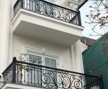 Lan can sắt nghệ thuật kết hợp độ an toàn và tính thẩm mỹ cho mọi không gian sống